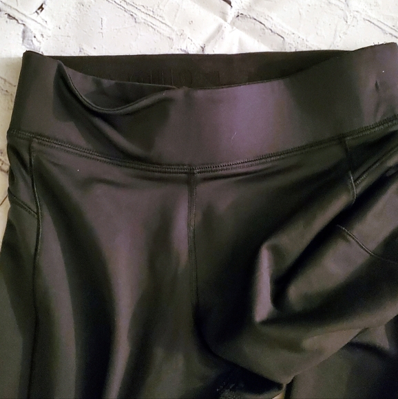 Under Armour Black White Logo crop pants Xxs - Picture 3 of 4